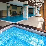 Terra Complex B4 - Private - Golf, Skiing & *
